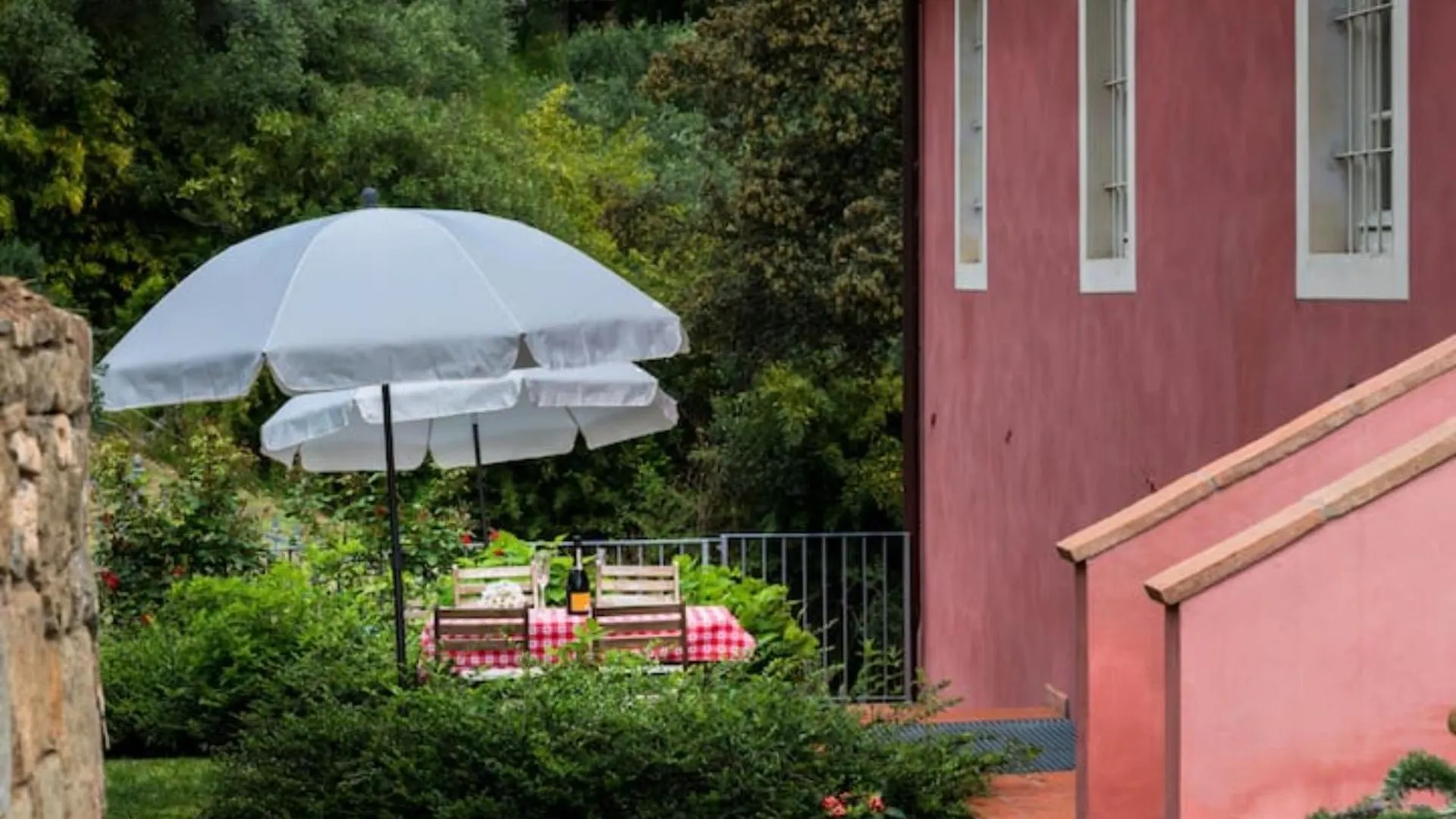 Apartment Residence Collecchio - Tulipano Pescia Italy